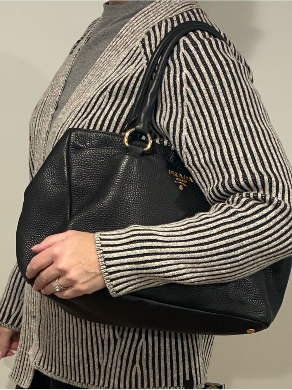 Authentic Prada Pebbled Leather Shoulder Tote Classic Black Gold Hardwear - Picture 16 of 16